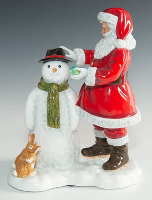 Royal Doulton Santas Snow Buddy 2019 Annual Father Christmas Figurine of the Year HN5922 - LAST ONE