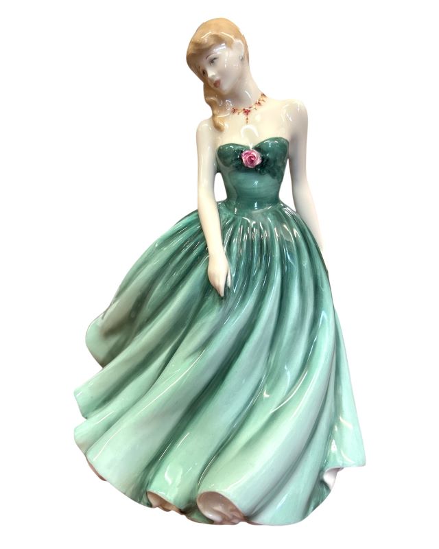 Royal Doulton 2002 Figurine of the Year - Sarah HN3978