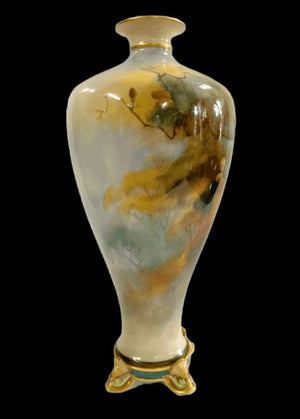 Royal Worcester Peacocks footed Vase - Unsigned